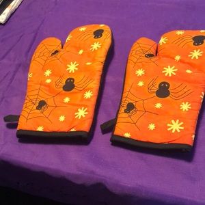 Never used Halloween oven mitts